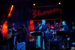 the-showers-live-Cisterna-estate-2014
