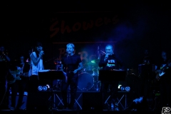 the-showers-live-Cisterna-estate-2014