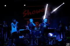 the-showers-live-Cisterna-estate-2014