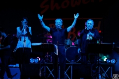 the-showers-live-Cisterna-estate-2014