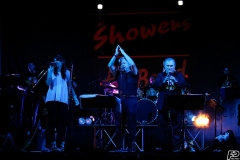 the-showers-live-Cisterna-estate-2014