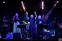 the-showers-live-Cisterna-estate-2014