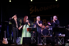 the-showers-live-Cisterna-estate-2014